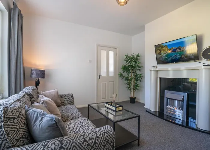 Comfy 3Bed House-Parking-Garden