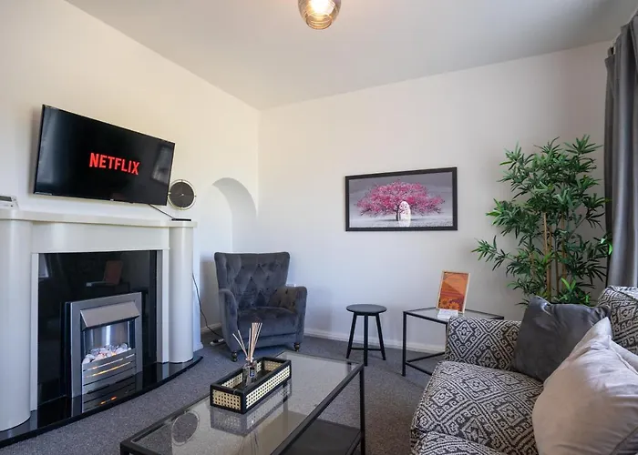 Comfy 3Bed House-Parking-Garden