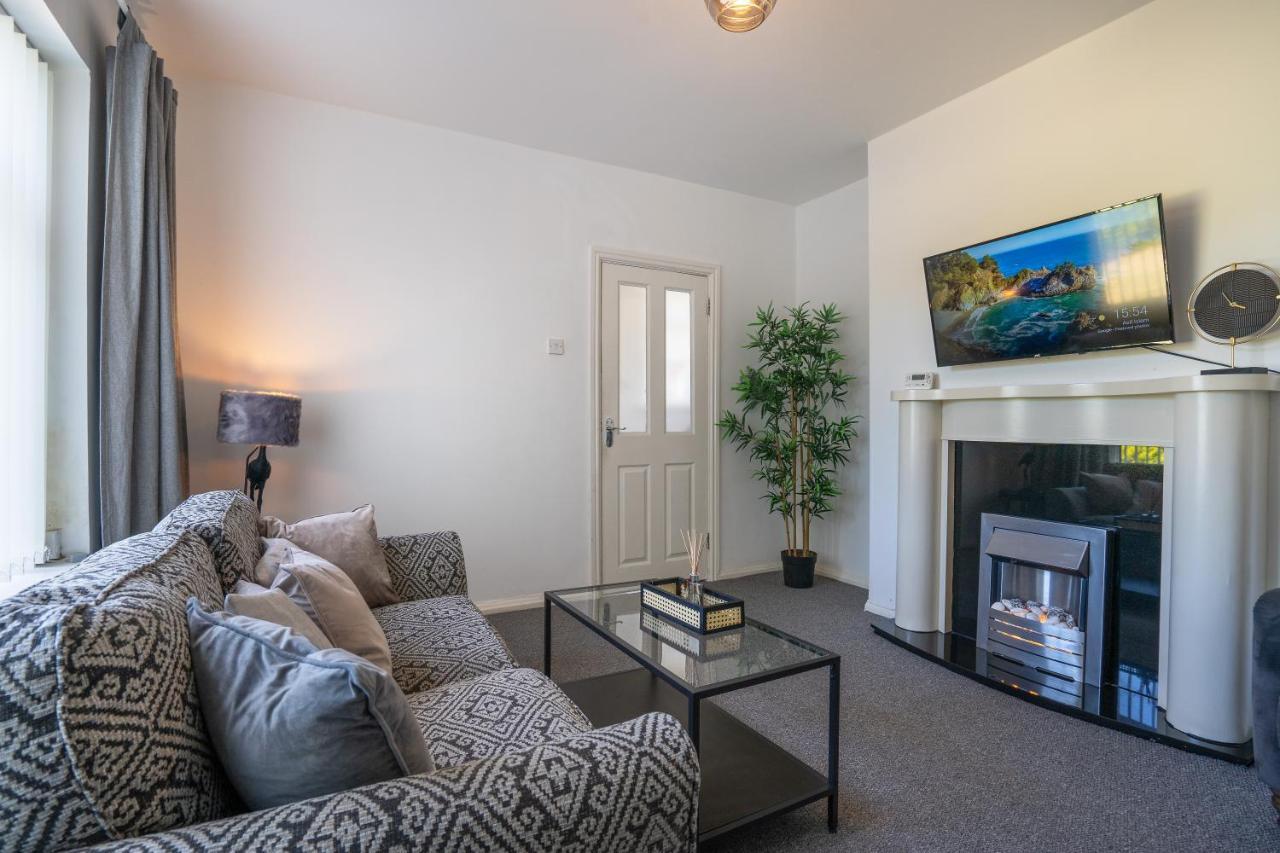 Comfy 3bed House-parking-garden Apartment *