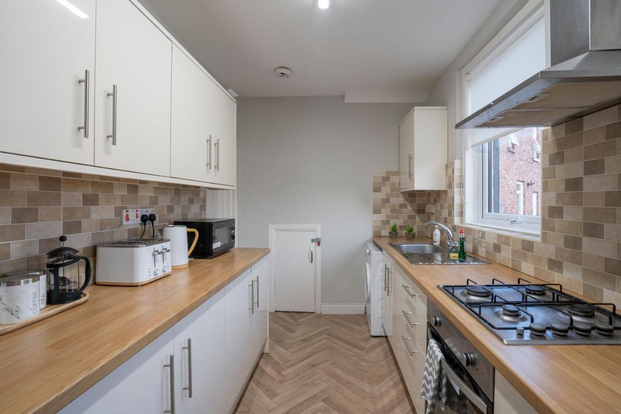 Apartment Comfy 3bed House-parking-garden
